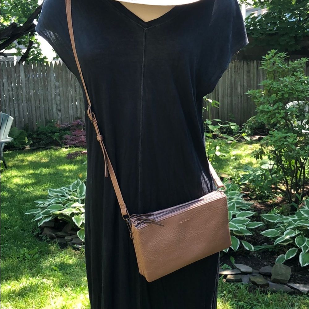 Matt and Nat bee crossbody